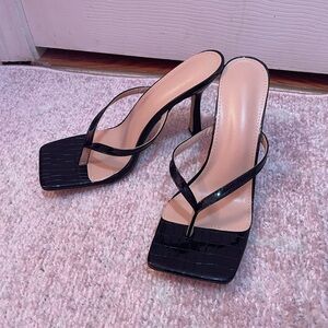 Black printed high heels